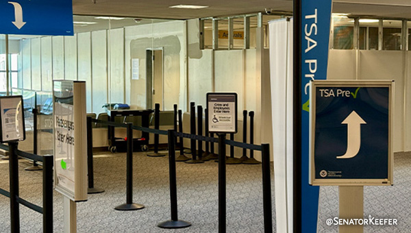 Picture of TSA PreCheck lanes at airport.